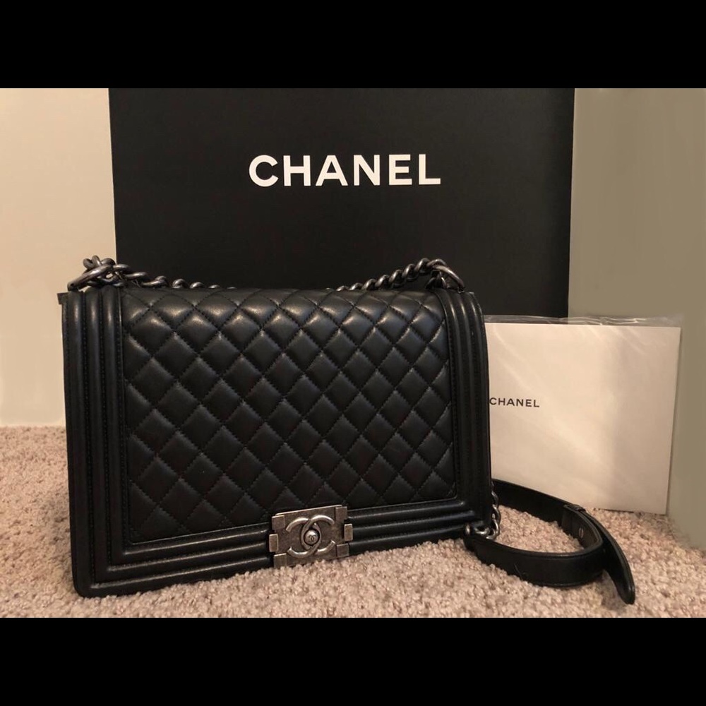 Chanel Caviar Quilted Medium Boy Flap Black